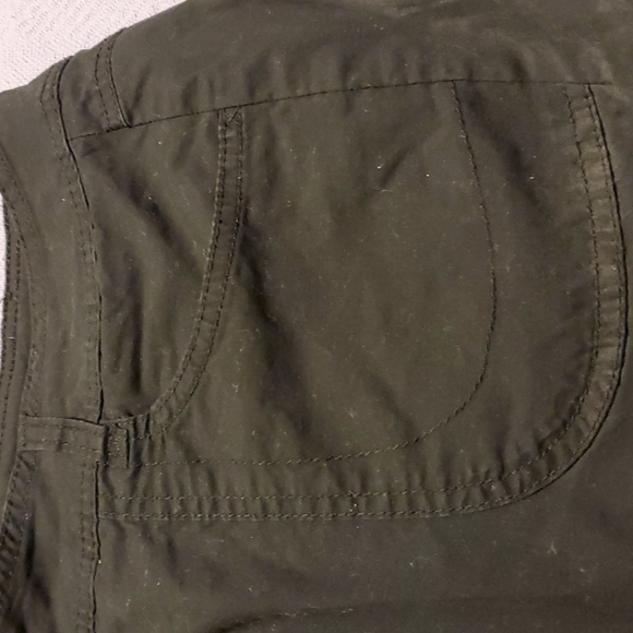 COPY - Lane Bryant capris black 16W, patch pockets on rear,pockets in front, co… - Picture 2 of 6